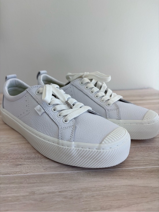 Cariuma Shoes - Cariuma Oca Leather Unisex Sneakers 10W 8.5M Like New Rare Eco-Friendly Preppy